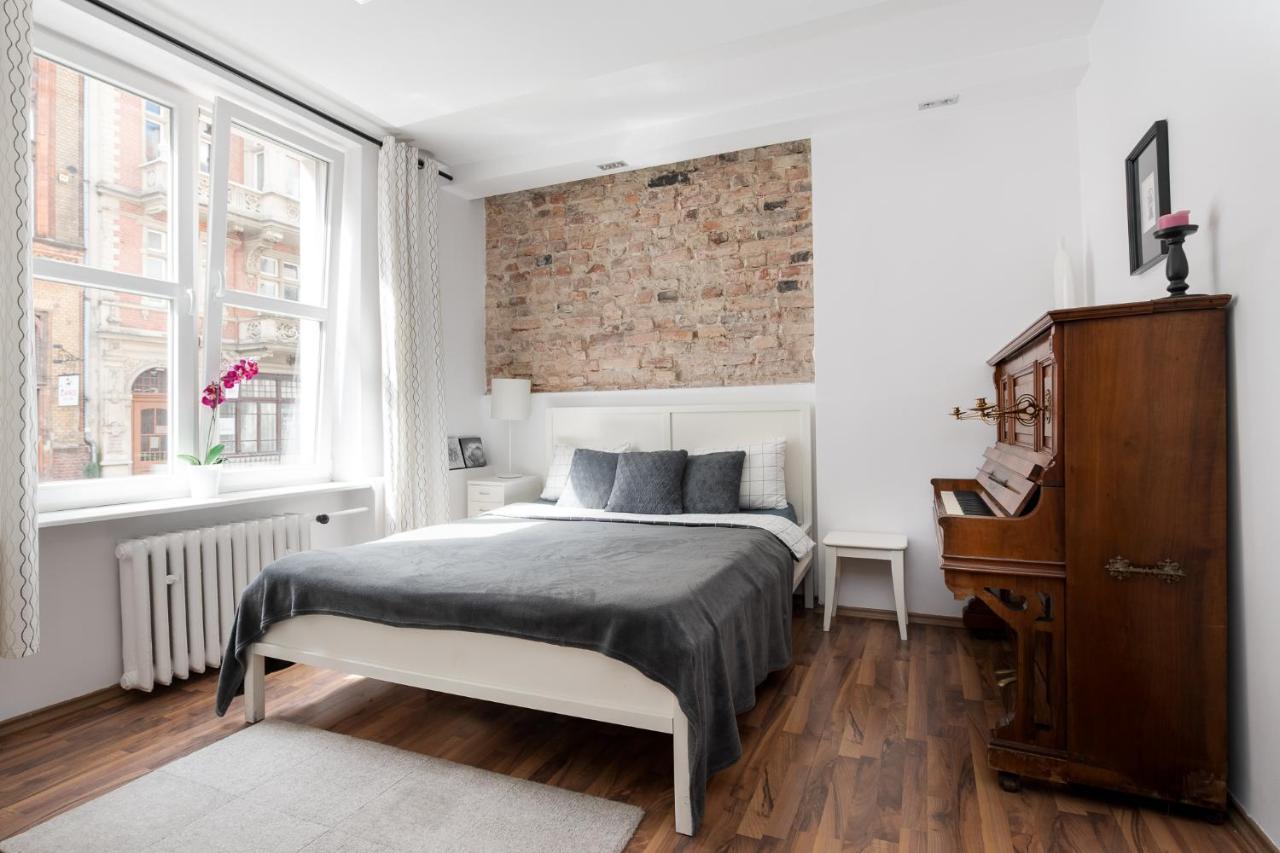 Piano Apartment W Sercu Starego Miasta Гданск Екстериор снимка