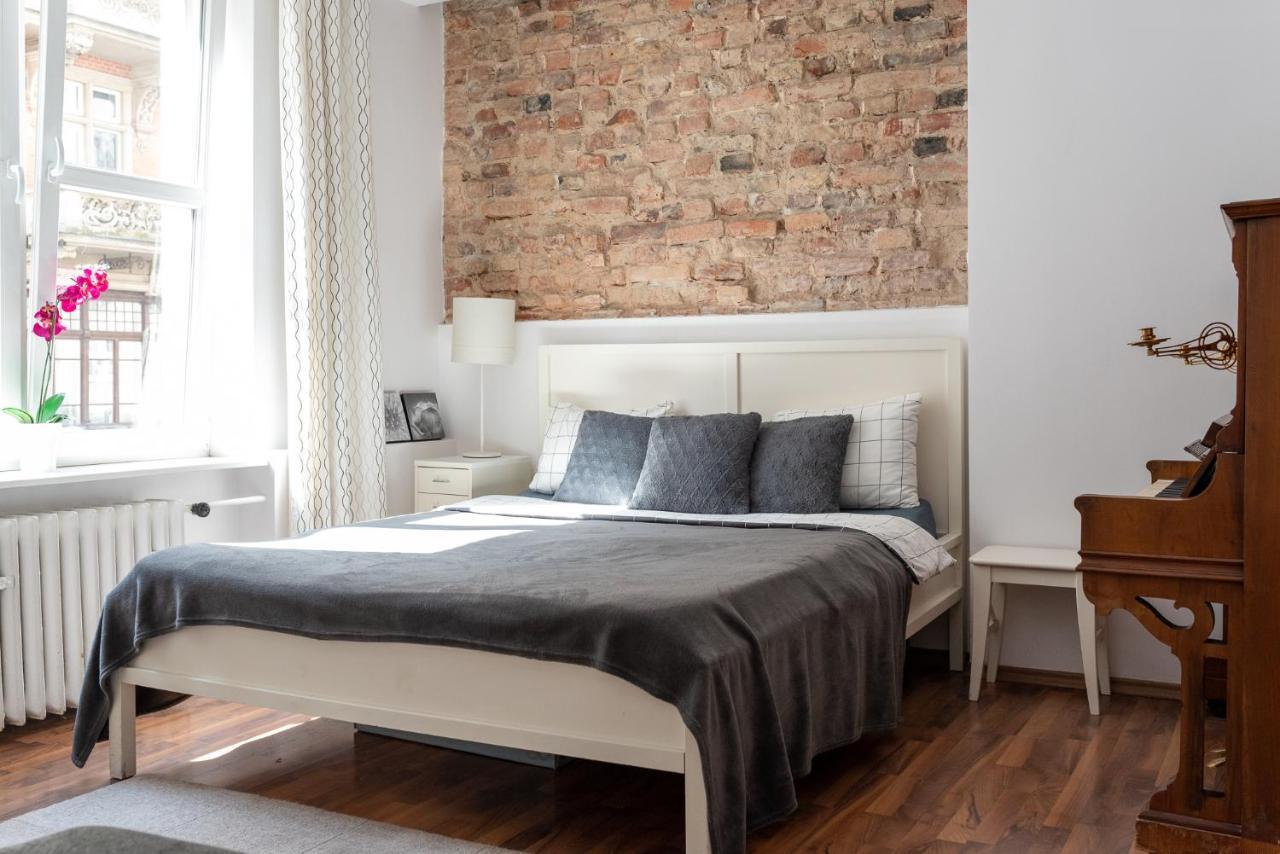 Piano Apartment W Sercu Starego Miasta Гданск Екстериор снимка